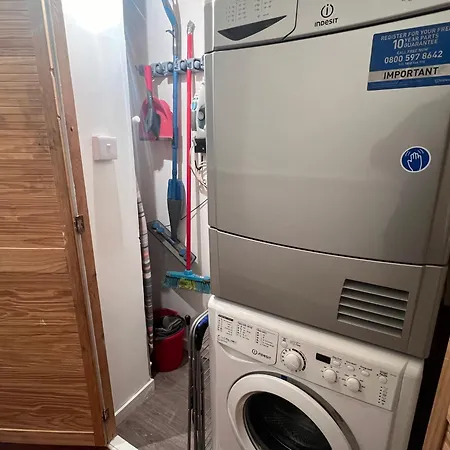 2 Bedroom Luxury Flat In Centre Of Muswell Hill Apartment London