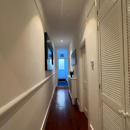 2 Bedroom Luxury Flat In Centre Of Muswell Hill Apartment London
