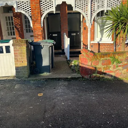 2 Bedroom Luxury Flat In Centre Of Muswell Hill *