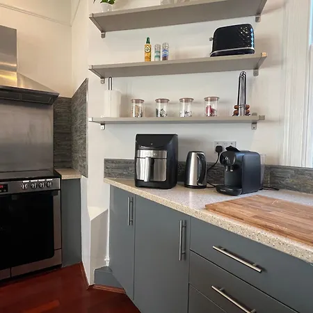 2 Bedroom Luxury Flat In Centre Of Muswell Hill London