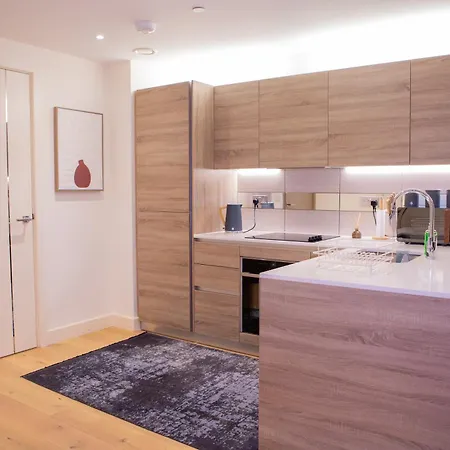 Apartment Luxury 1 Bedroom With Riverview London