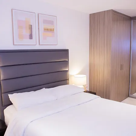 Luxury 1 Bedroom With Riverview *