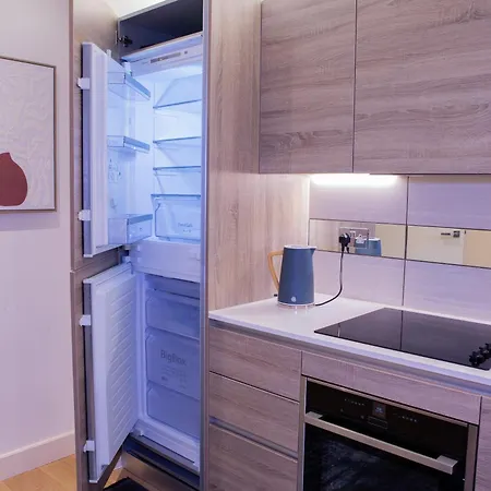 Apartment Luxury 1 Bedroom With Riverview