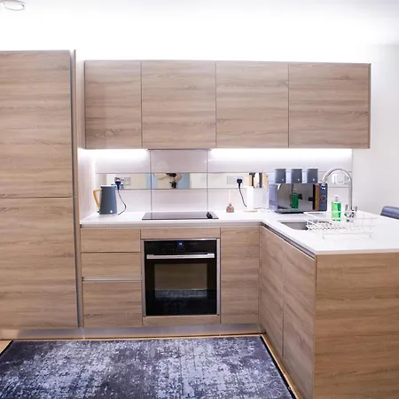 Luxury 1 Bedroom With Riverview