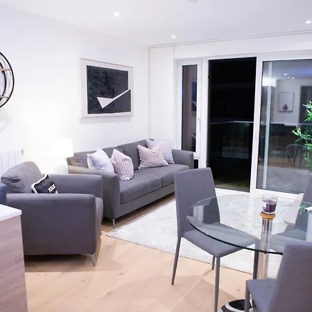 Luxury 1 Bedroom With Riverview * London