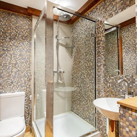 Mayfair Deluxe London
