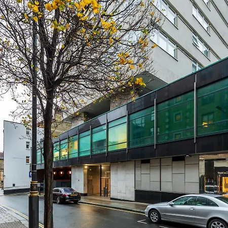 Mayfair Deluxe Apartment