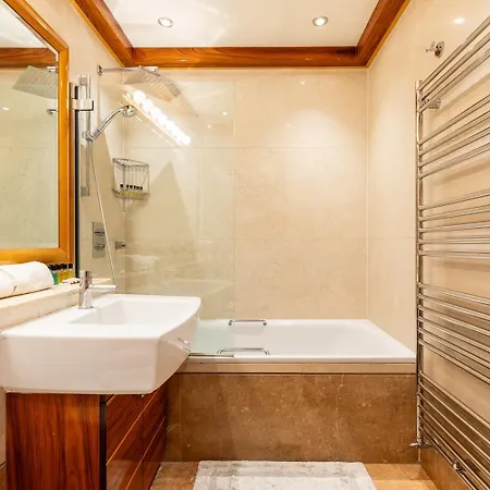 Mayfair Deluxe London