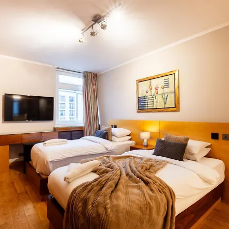 Mayfair Deluxe Apartment