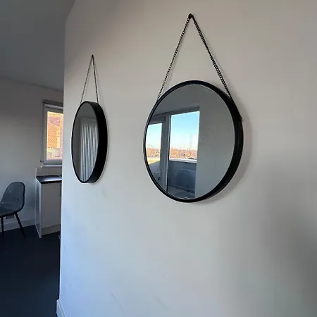 Beautiful 1 Bd Floor Terraced Apartment *