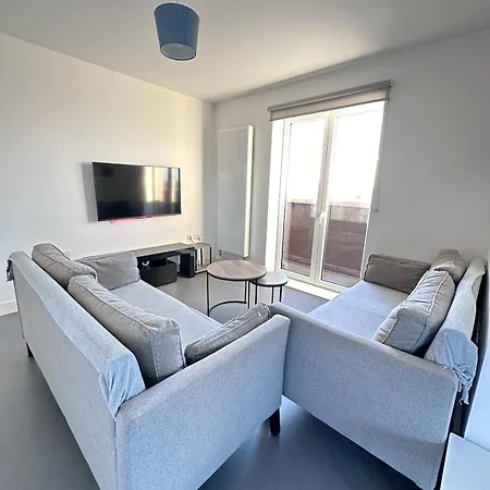 Beautiful 1 Bd Floor Terraced Apartment Barking (Greater London)