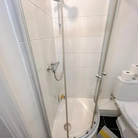Apartment Refined Hammersmith 3-bedroom With Rooftop Terrace London