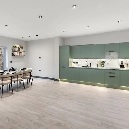 Modern Spacious House Next 02 Arena And Lcy