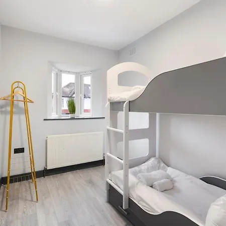 Modern Spacious House Next 02 Arena And Lcy Apartment Eltham
