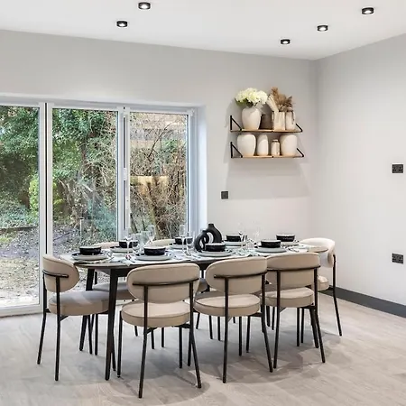 Modern Spacious House Next 02 Arena And Lcy Apartment Eltham