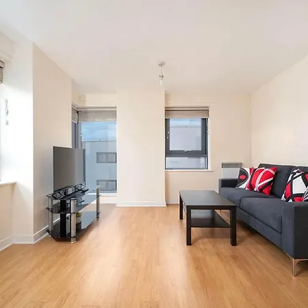 Charming Flat Close To Stadium *