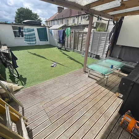 The House Mitcham