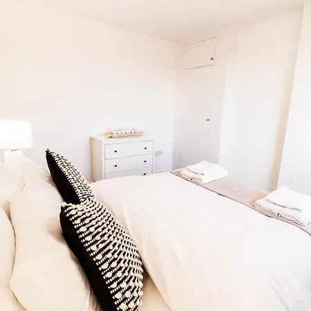 Apartment Stylish 3-bedroom Maisonette In Clapham *