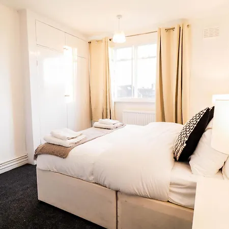 Stylish 3-bedroom Maisonette In Clapham London