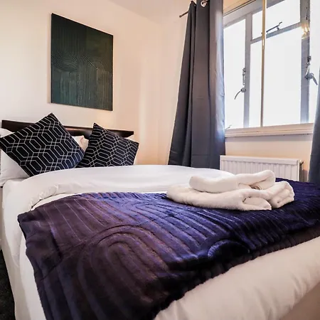 Stylish 3-bedroom Maisonette In Clapham *