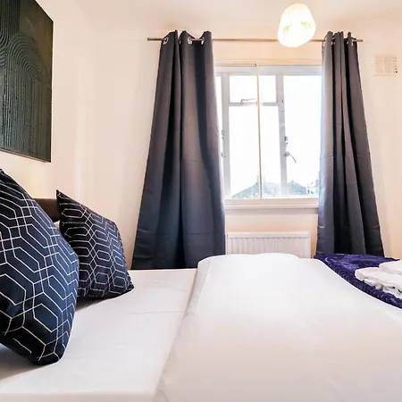Apartment Stylish 3-bedroom Maisonette In Clapham London