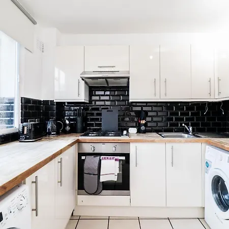 Apartment Stylish 3-bedroom Maisonette In Clapham *