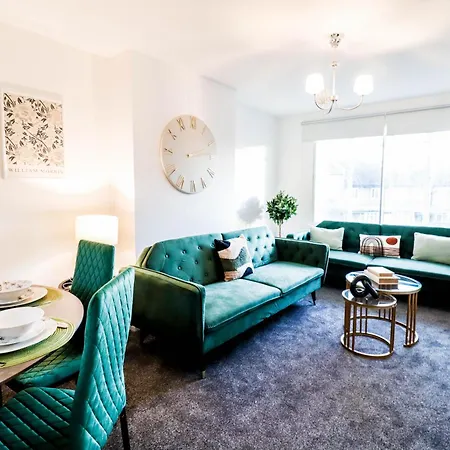 Stylish 3-bedroom Maisonette In Clapham *