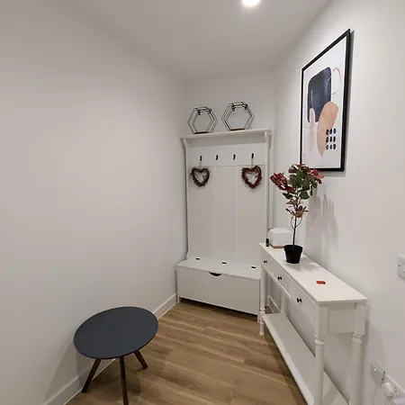Hale Elite - 20 Min From Apartment