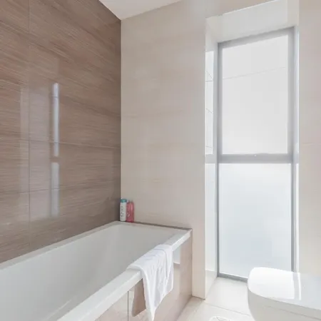 Apartment Spacious 3bd Flat Near Airport
