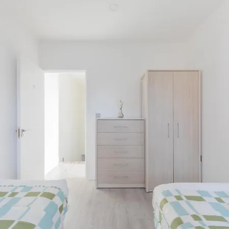 Spacious 3bd Flat Near Airport *
