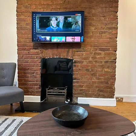 Kings Cross Cosy 2 Bedroom Flat London