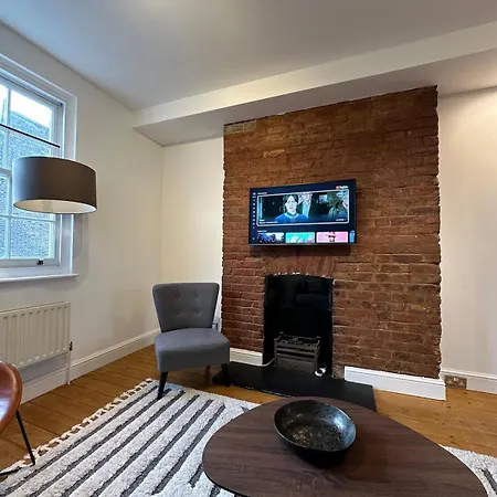 Kings Cross Cosy 2 Bedroom Flat Apartment *