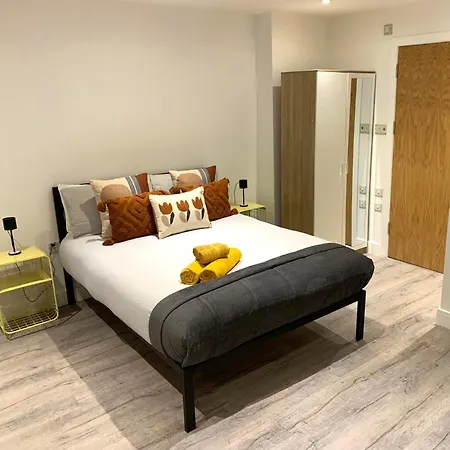 Sleek Flat Near Highbury & Islington Station *