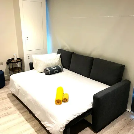 Sleek Flat Near Highbury & Islington Station Apartment London