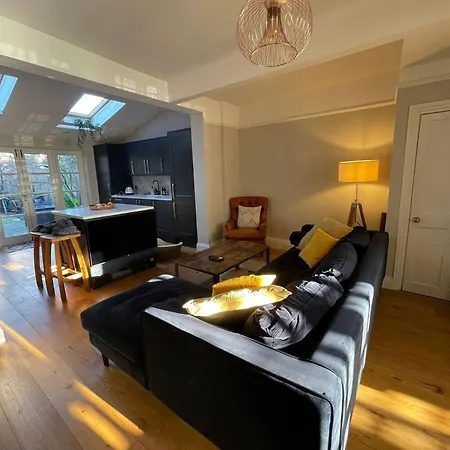 Cozy In Chiswick London