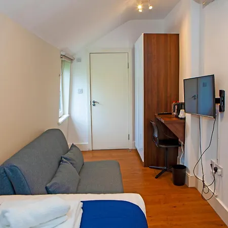 Putera Puteri 3* London