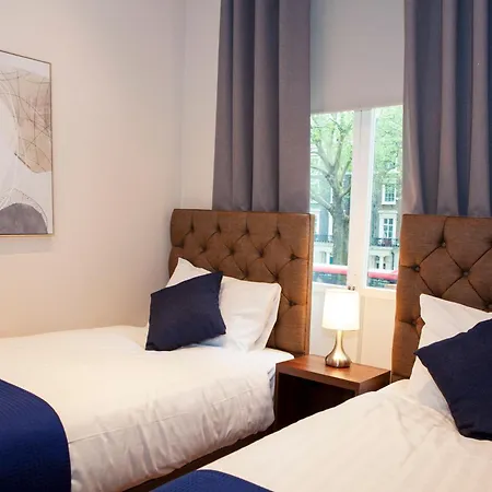 Putera Puteri Hotel 3*