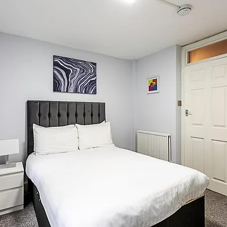 Modern Near Apartment *