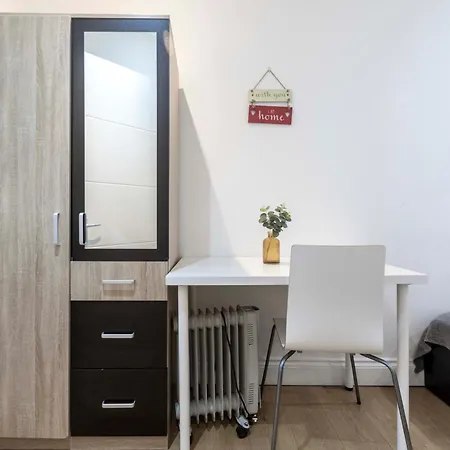 Indipendent Flat With Patio Apartment Greenford (Greater London)