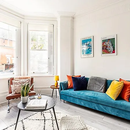 Apartment Stylish Hideaway Flat At Milton Park Highgate