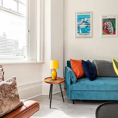 Stylish Hideaway Flat At Milton Park Highgate Apartment London