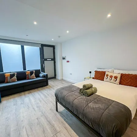 Sleek Flat Near Highbury & Islington Station Apartment *