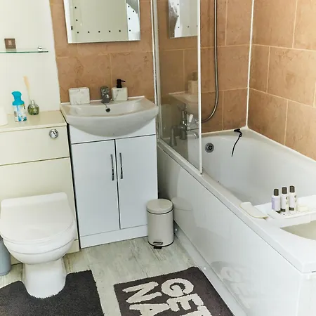 Emerald Haven 5 Star Proximity Apartment London