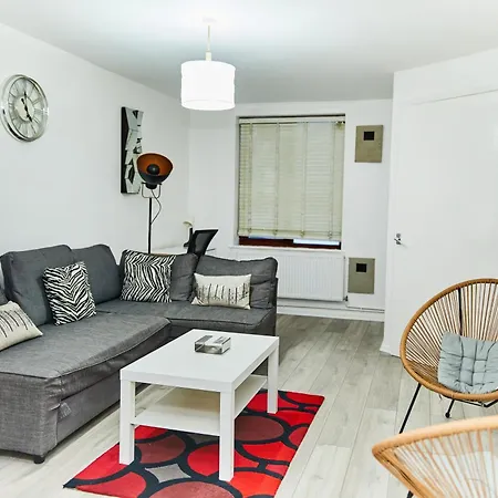 Emerald Haven 5 Star Proximity Apartment London