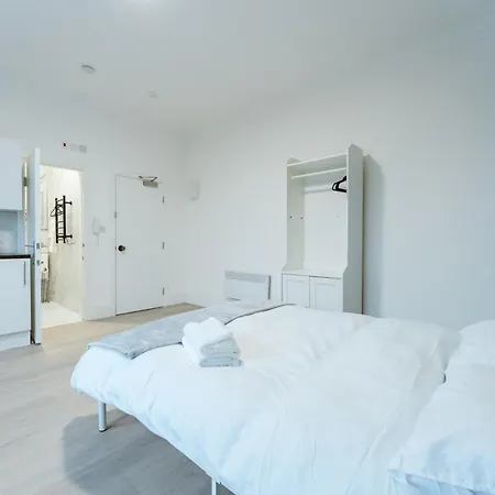 Guest house The Wood Star Self Contained London