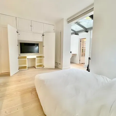 Stunning 4 Bed Flat Near Notting Hill And Hyde Park Apartment
