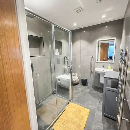 Sleek Flat Near Highbury & Islington Station Apartment *