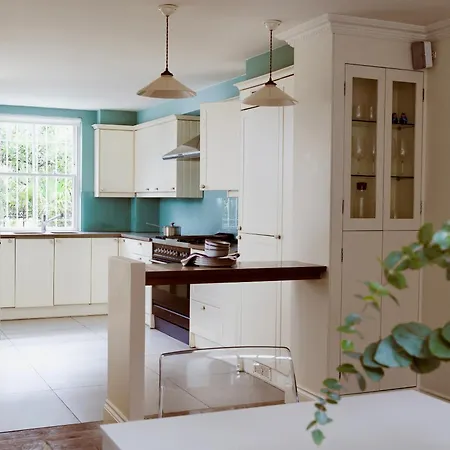 Notting Hill Family 5 Bed Holiday home London