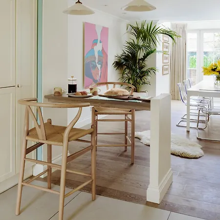 Notting Hill Family 5 Bed Holiday home *
