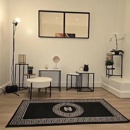 Apartment Stylish 2-bed In West - Extended London